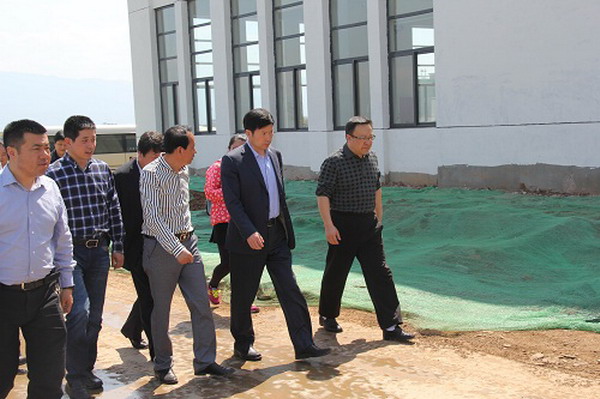 钱引安调研蟠龙新区重点项目建设情况：打造宝鸡宜居宜业新城区