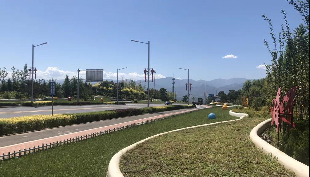 基础先行，现代新城逐渐成型