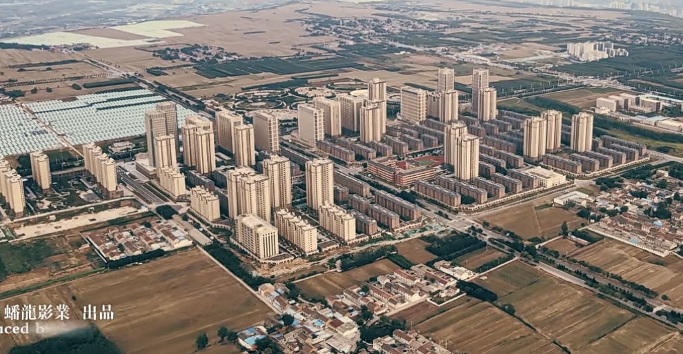 咳咳！这里蟠龙电影制片厂