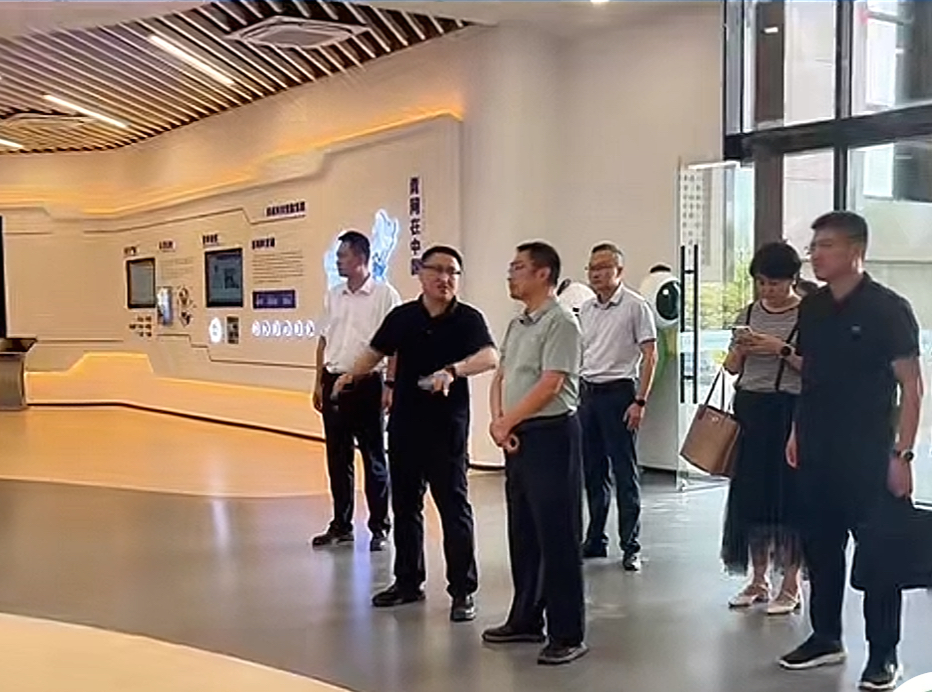 陕西交通职业技术学院在蟠龙高新区调研低空经济及特色食品产业发展情况