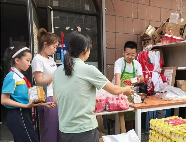 传统美食激活“舌尖经济” ——杂八得擀面皮进社区创新实践小记