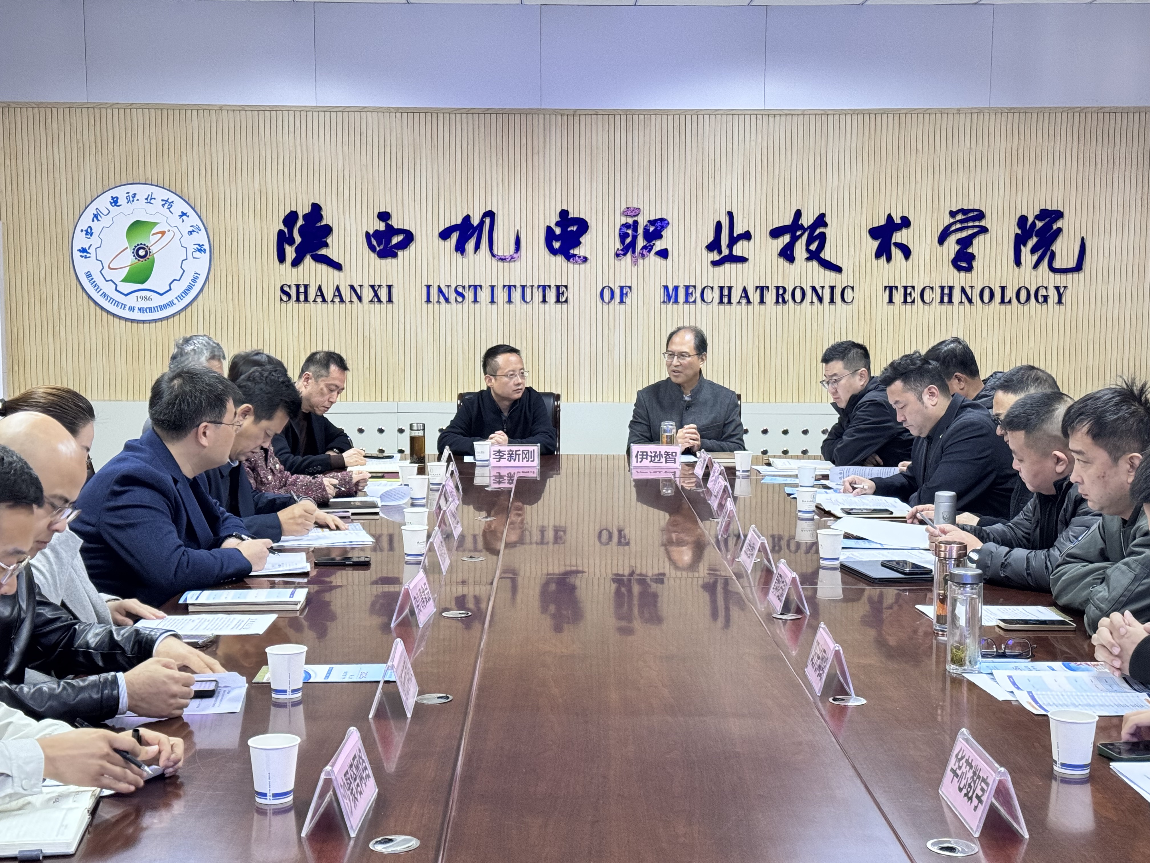 蟠龙高新区开展校企合作系列座谈活动