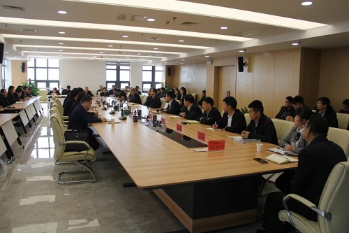 蟠龙新区召开干部大会宣布市委关于干部任职的决定